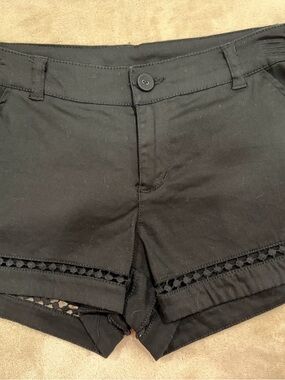 Black Crochet Trim Women's Shorts size 5